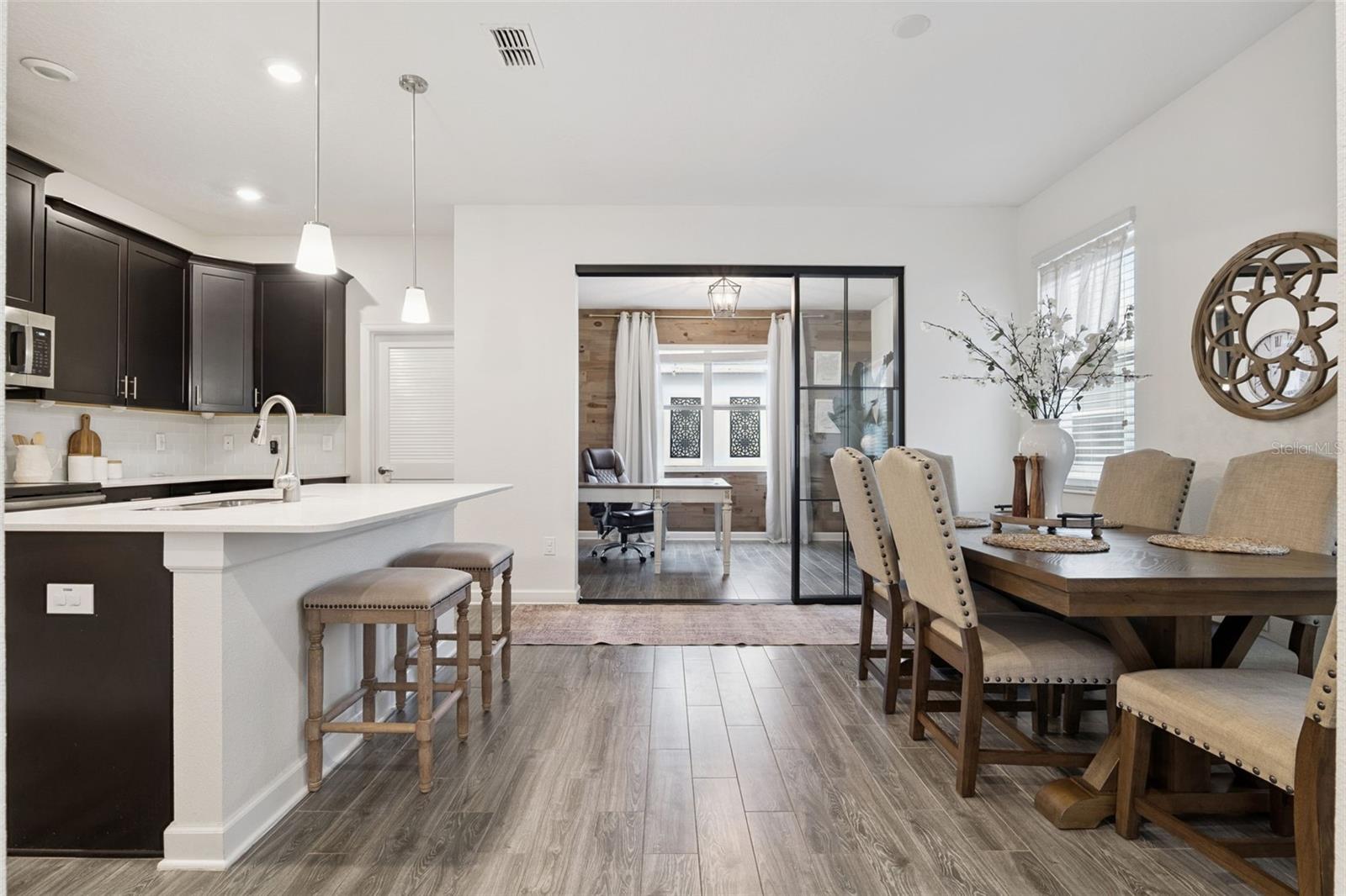 STOREY PK-PH 4 - Residential