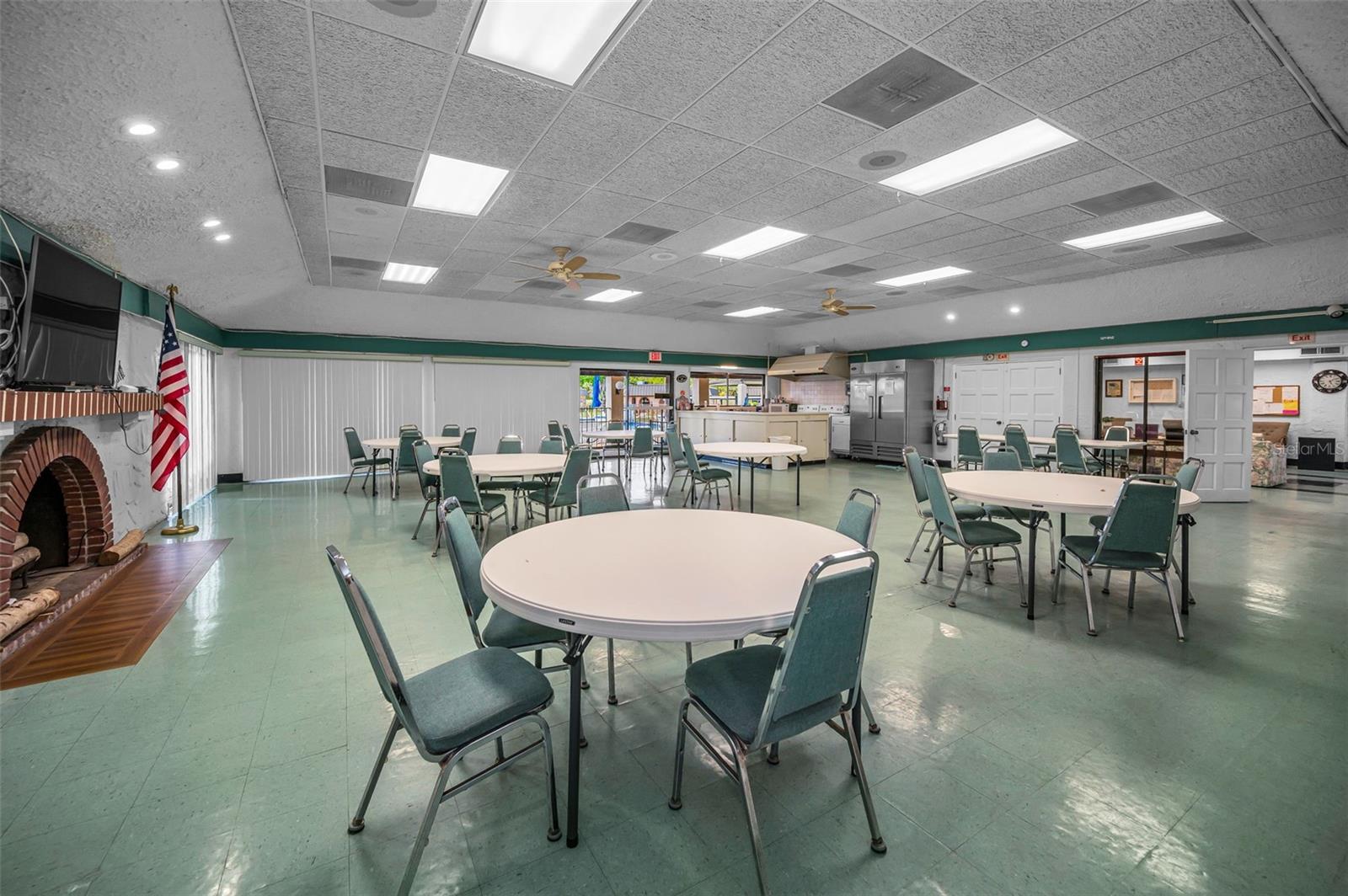 GARDENS BEACON SQUARE - Residential Lease