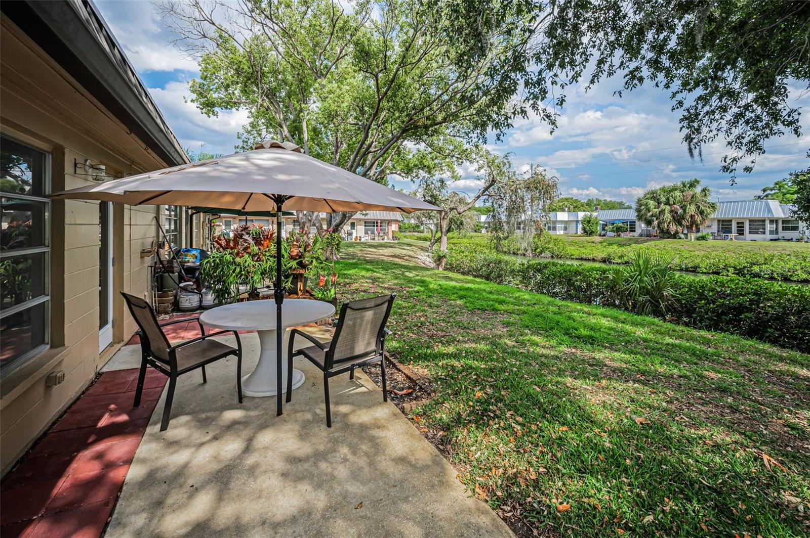 GARDENS BEACON SQUARE - Residential Lease