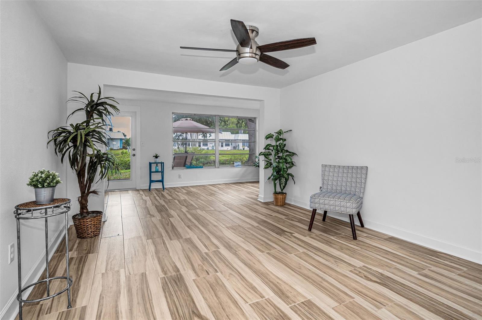 GARDENS BEACON SQUARE - Residential Lease