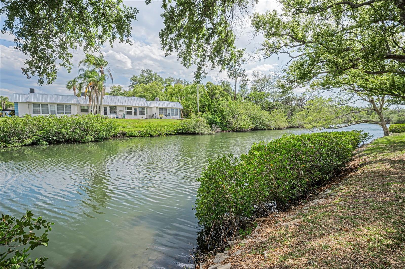 GARDENS BEACON SQUARE - Residential Lease