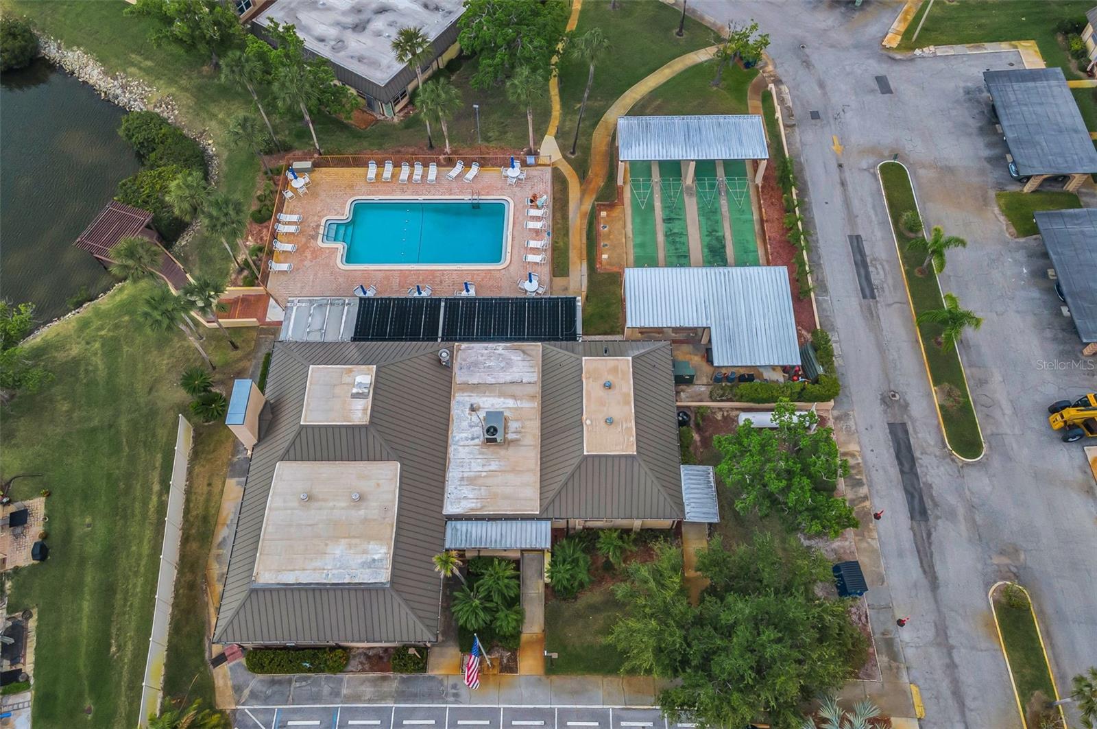 GARDENS BEACON SQUARE - Residential Lease