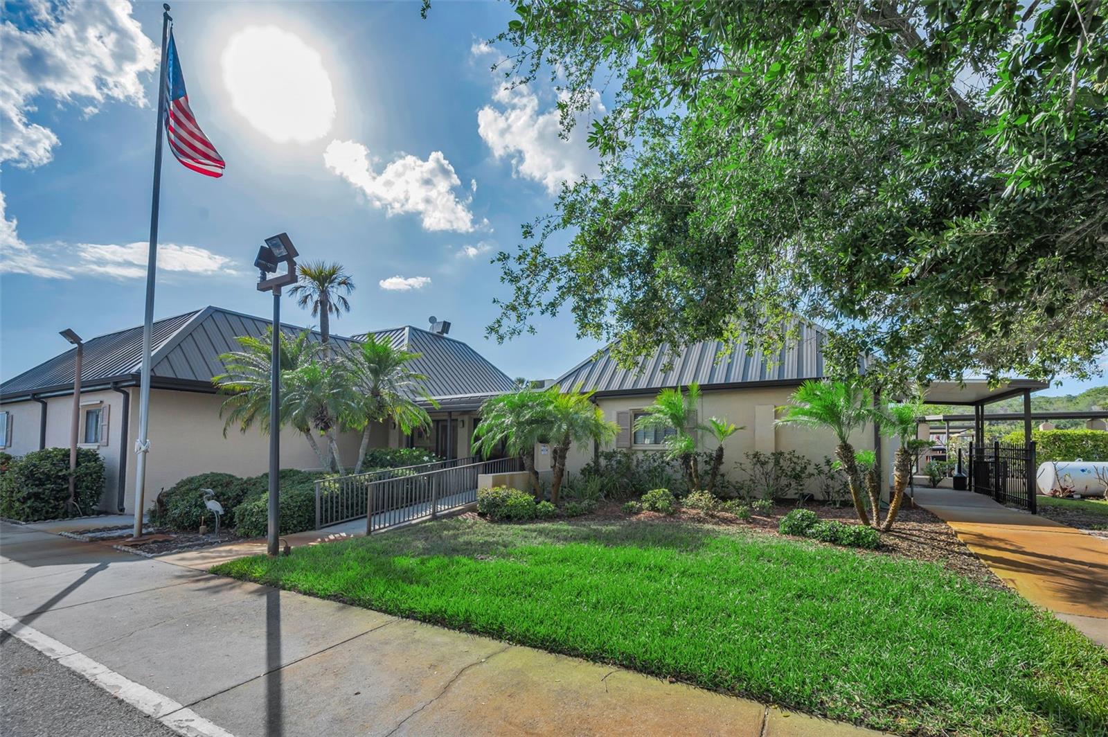 GARDENS BEACON SQUARE - Residential Lease