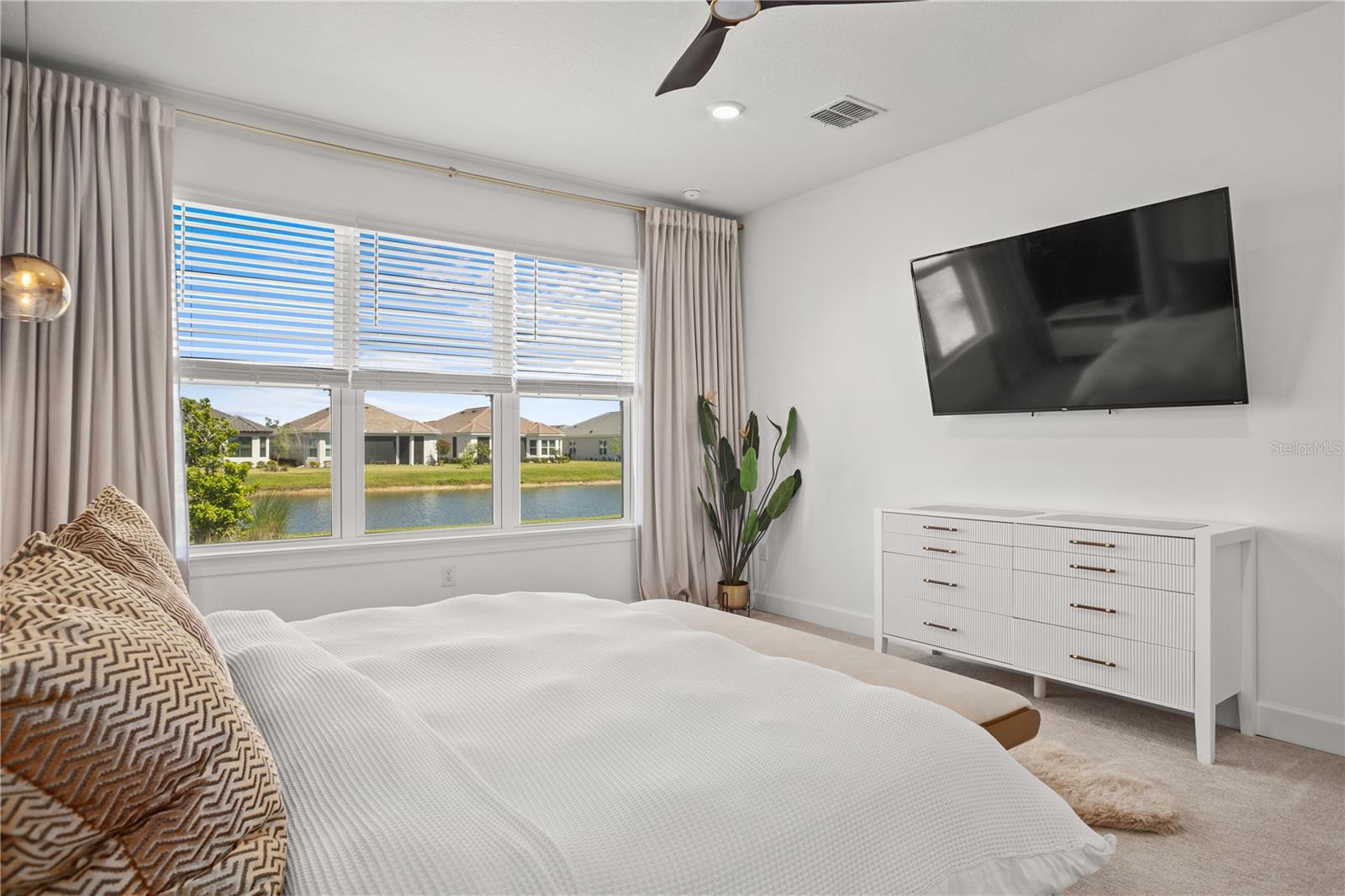 ARTISAN LAKES ESPLANADE PH V SUBPH B & C - Residential