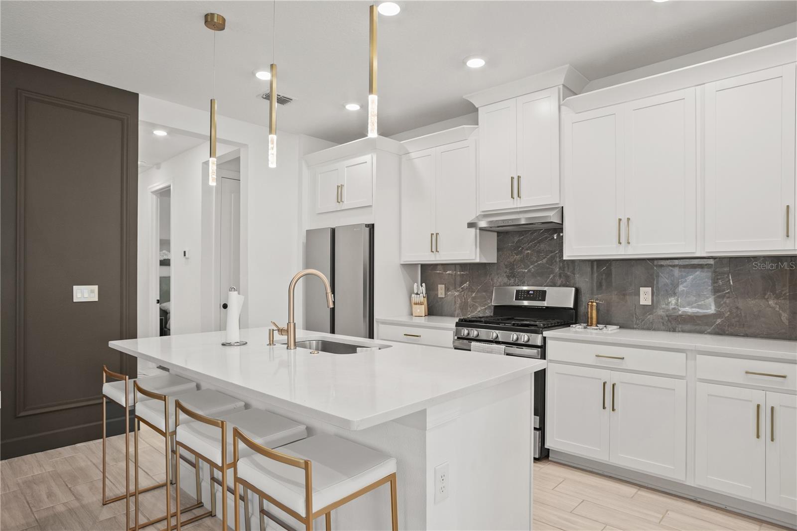 ARTISAN LAKES ESPLANADE PH V SUBPH B & C - Residential