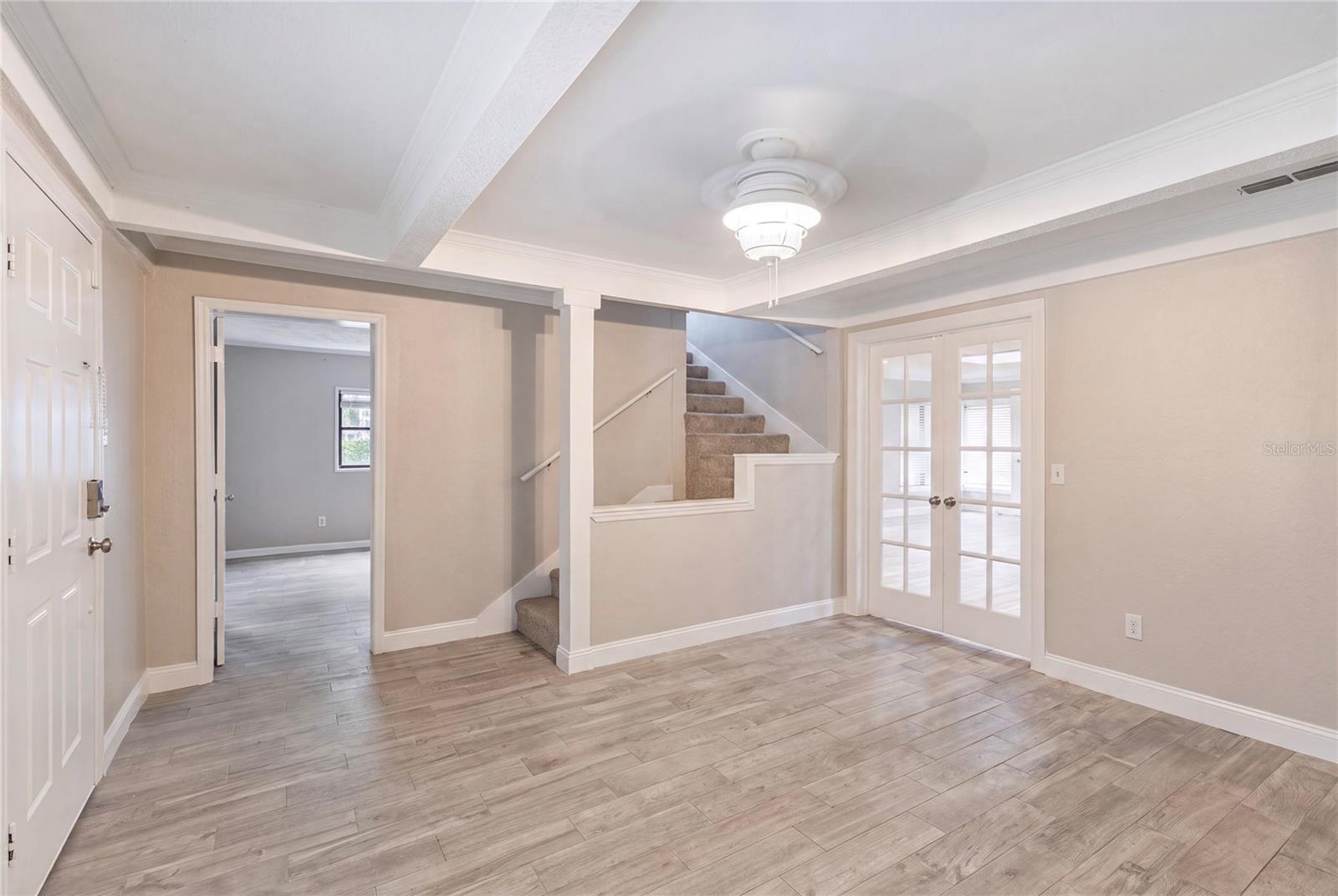 LINCOLN PARK EAST - Residential