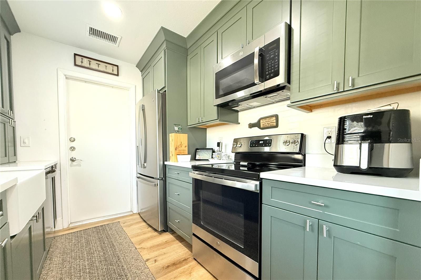 RAINTREE MANOR HOMES CONDOMININIUM - Residential