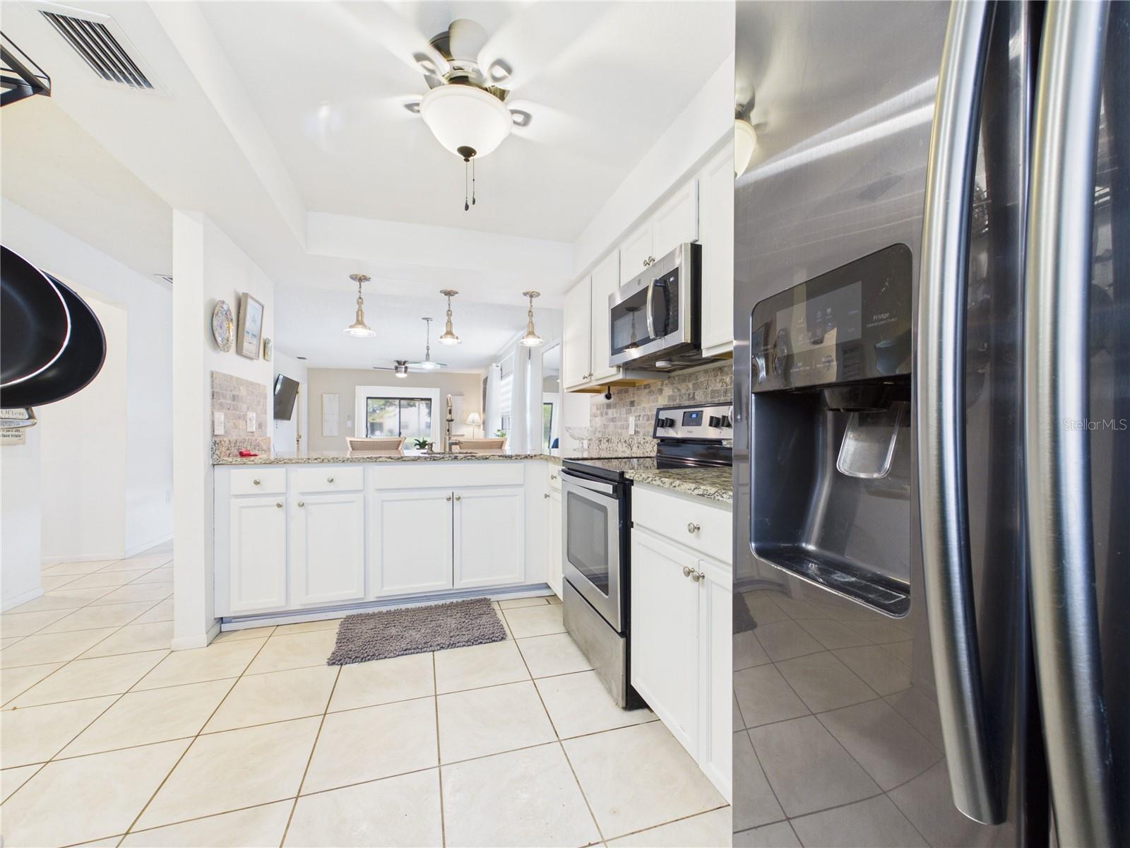 RIDGE GROVES CONDO - Residential Lease