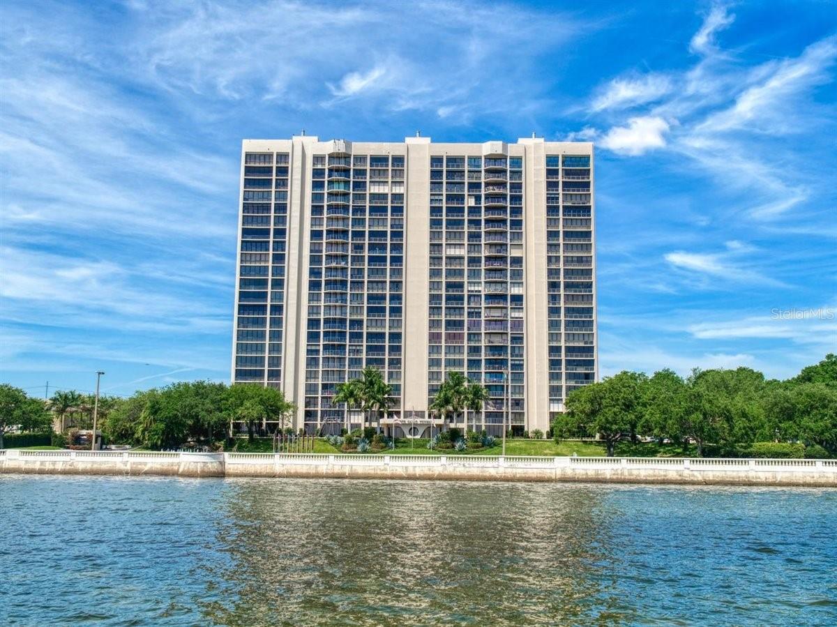 MONTE CARLO TOWERS A CONDOMINI - Residential Lease