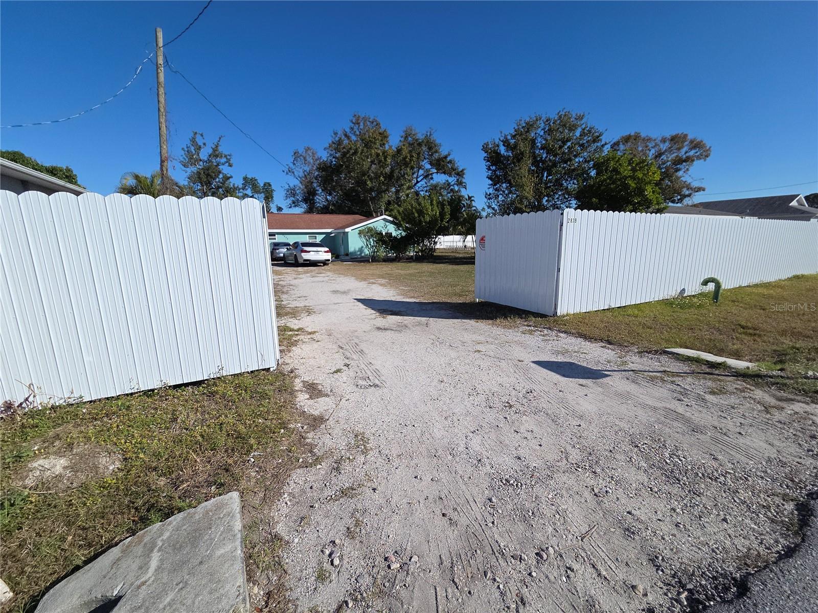 SARASOTA VENICE CO 09 37 18 - Residential
