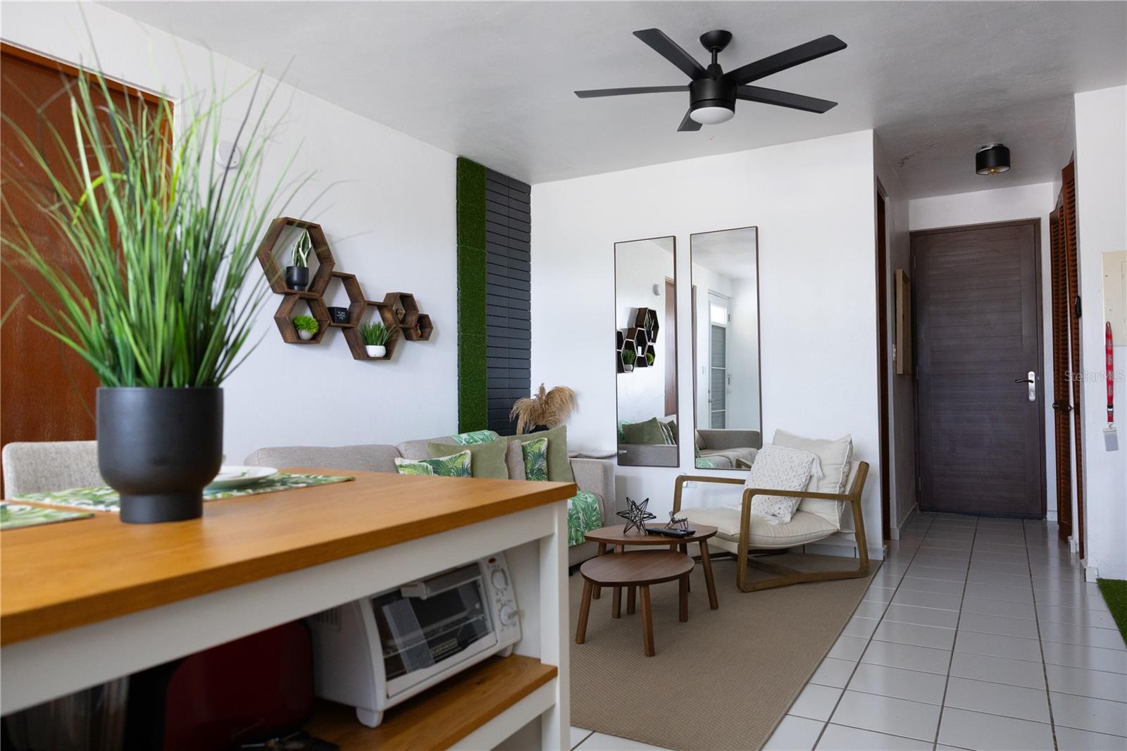 EL LEGADO CONDOMINIUM, GUAYAMA, PR - Residential