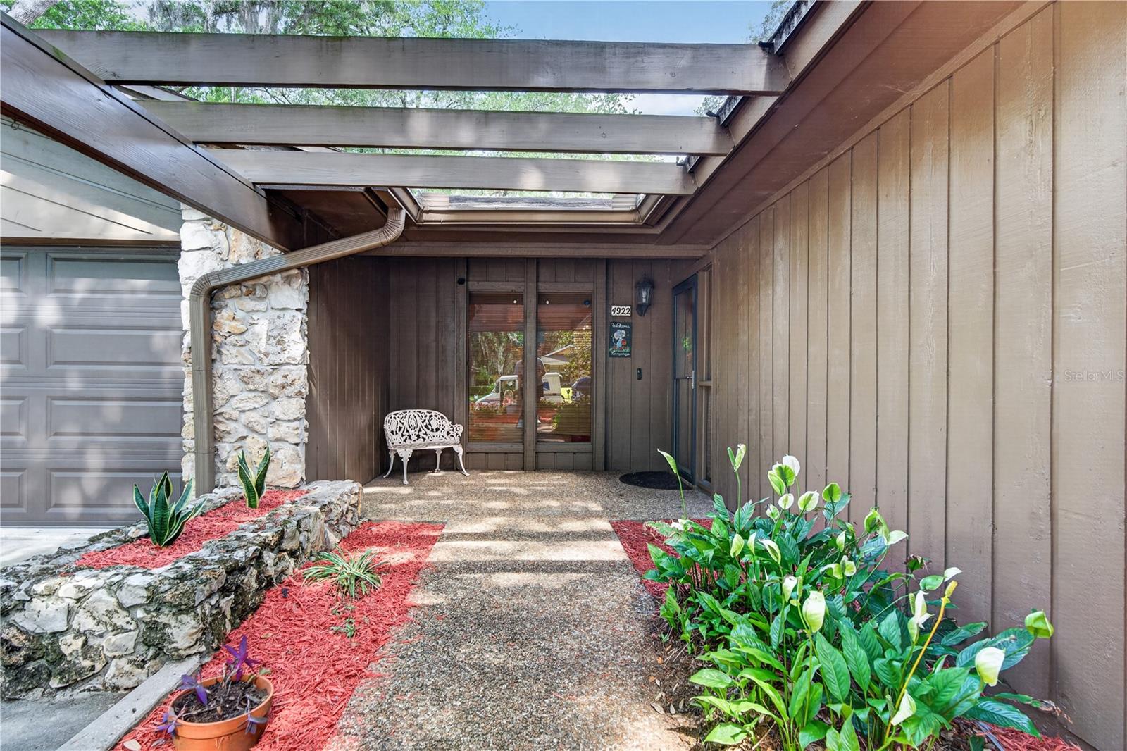 BRIAR OAKS - Residential