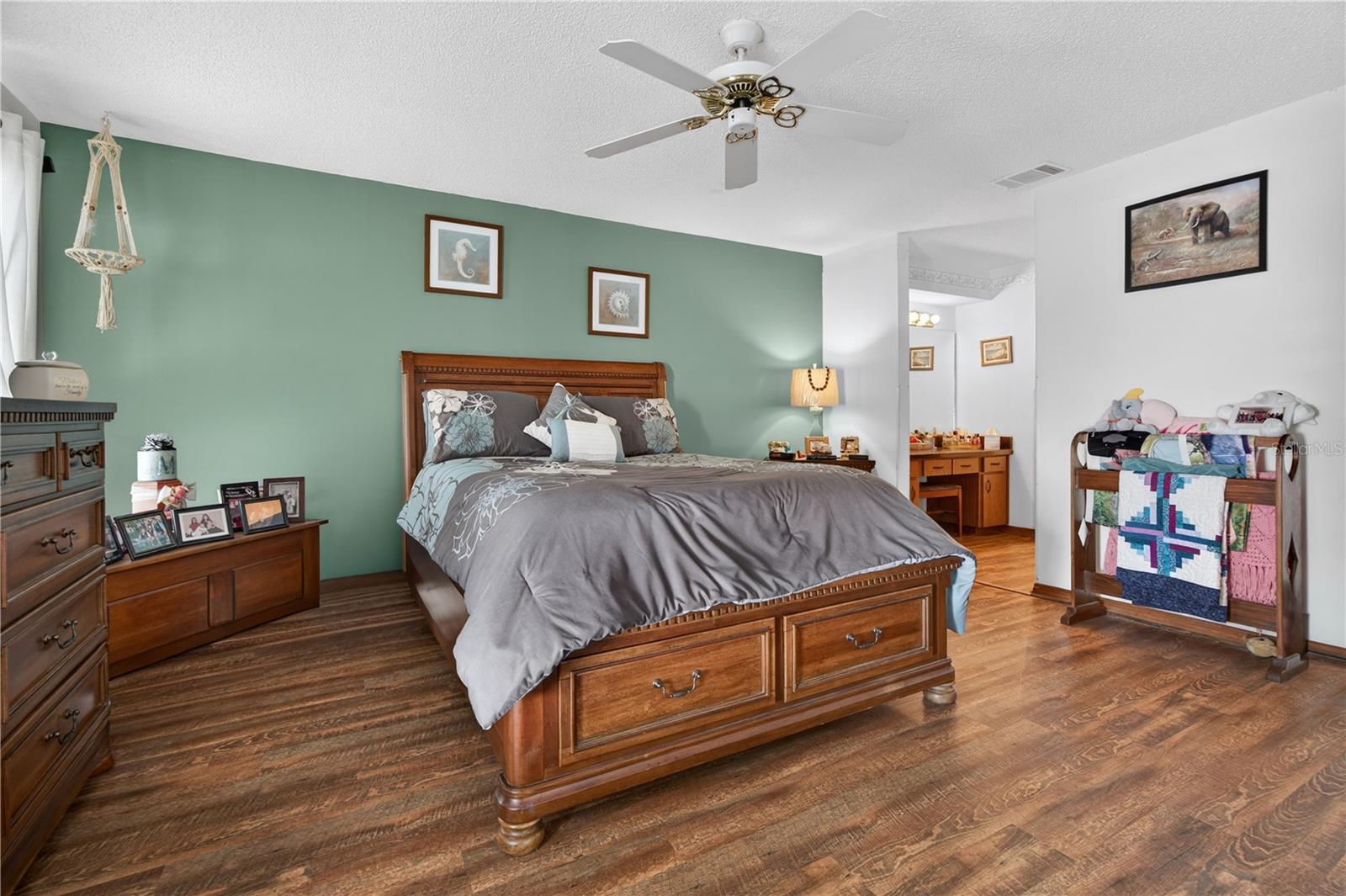 BRIAR OAKS - Residential
