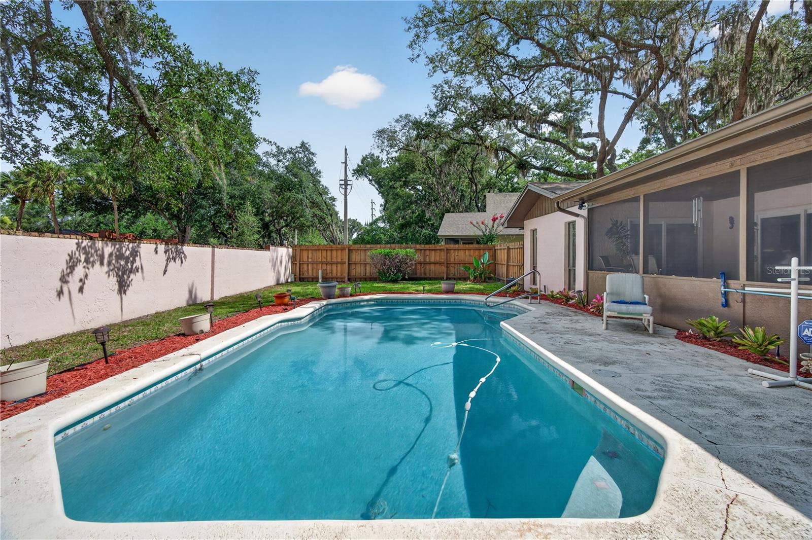 BRIAR OAKS - Residential