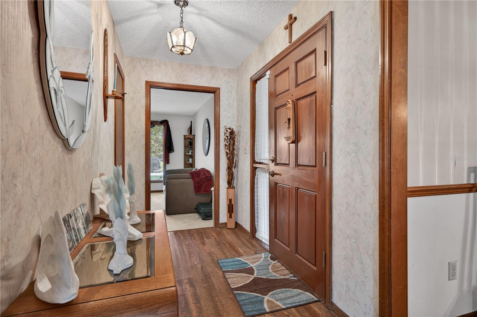 BRIAR OAKS - Residential