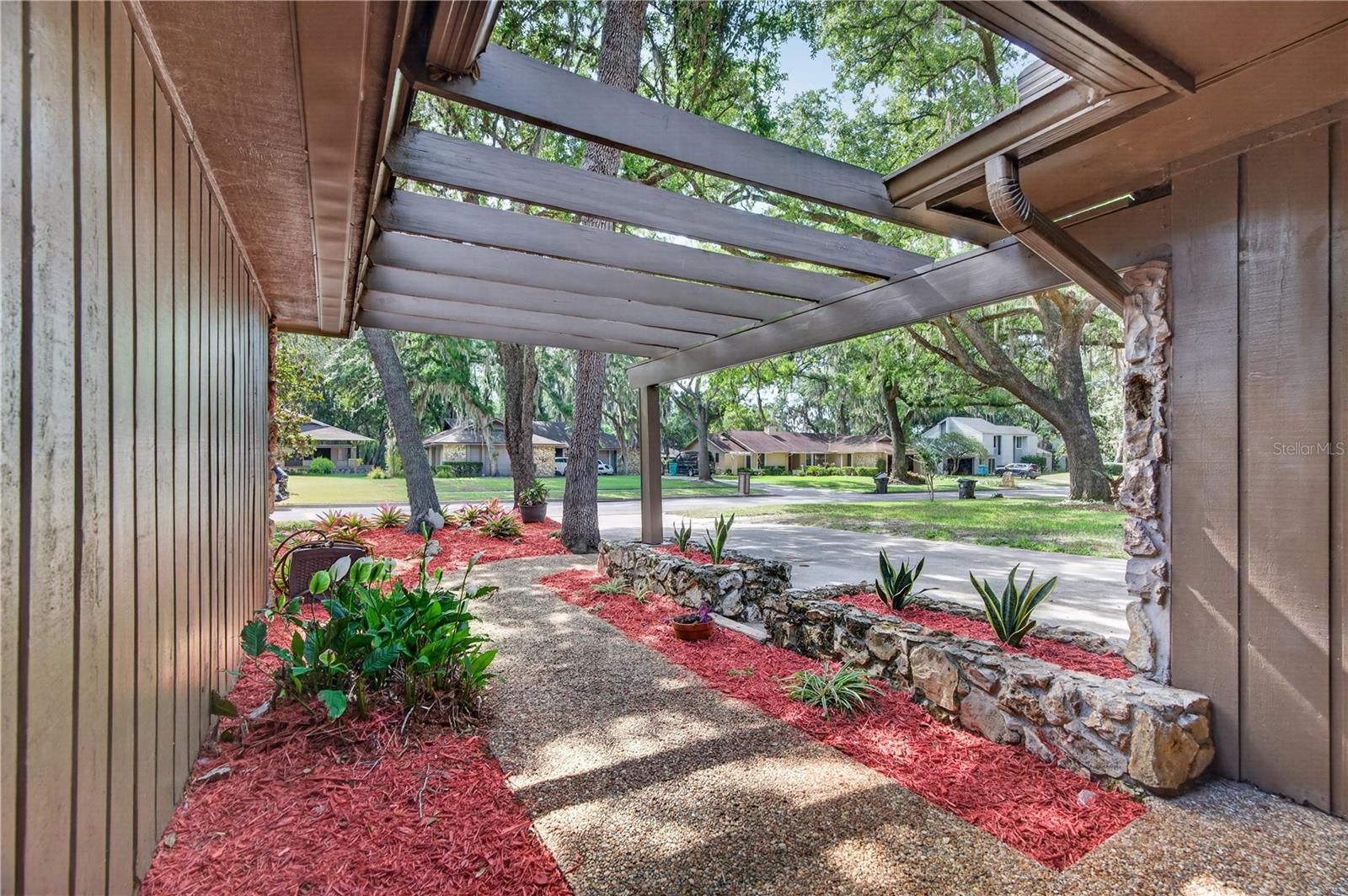 BRIAR OAKS - Residential