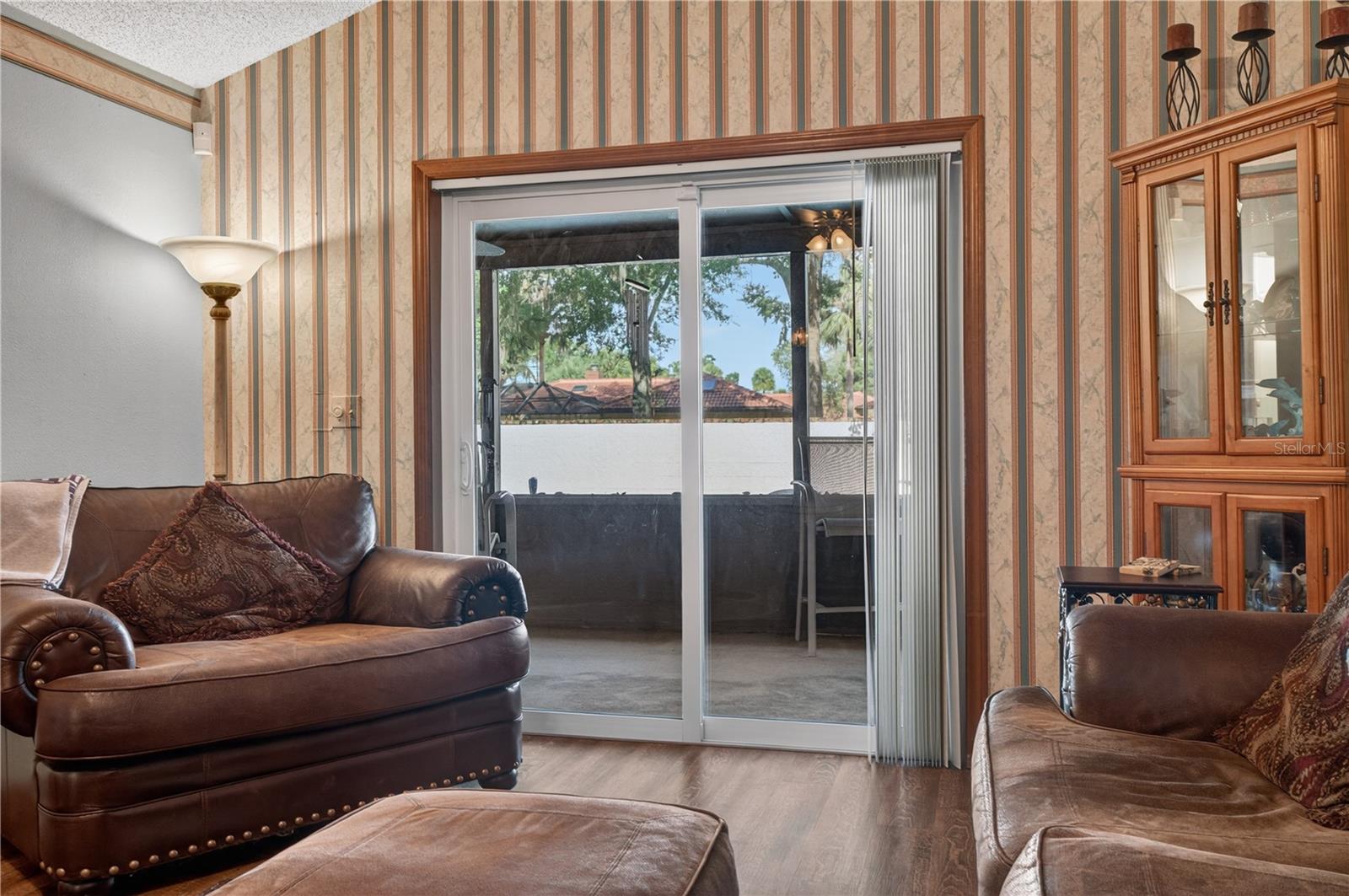 BRIAR OAKS - Residential