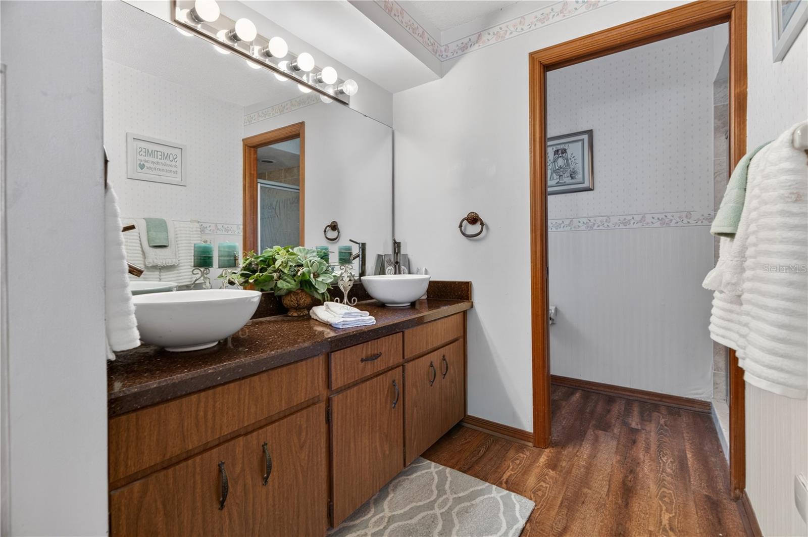 BRIAR OAKS - Residential