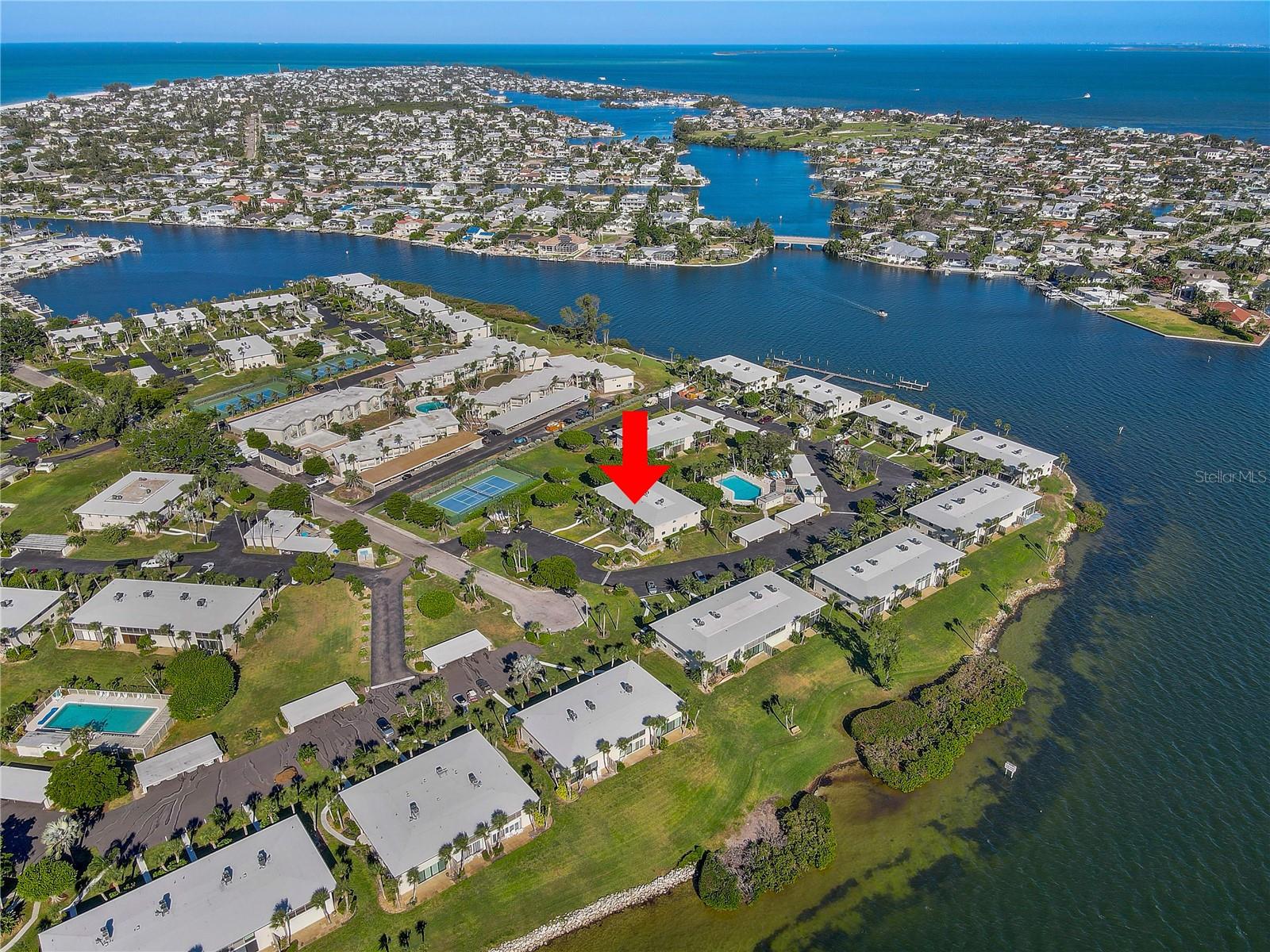WESTBAY POINT & MOORINGS - Residential