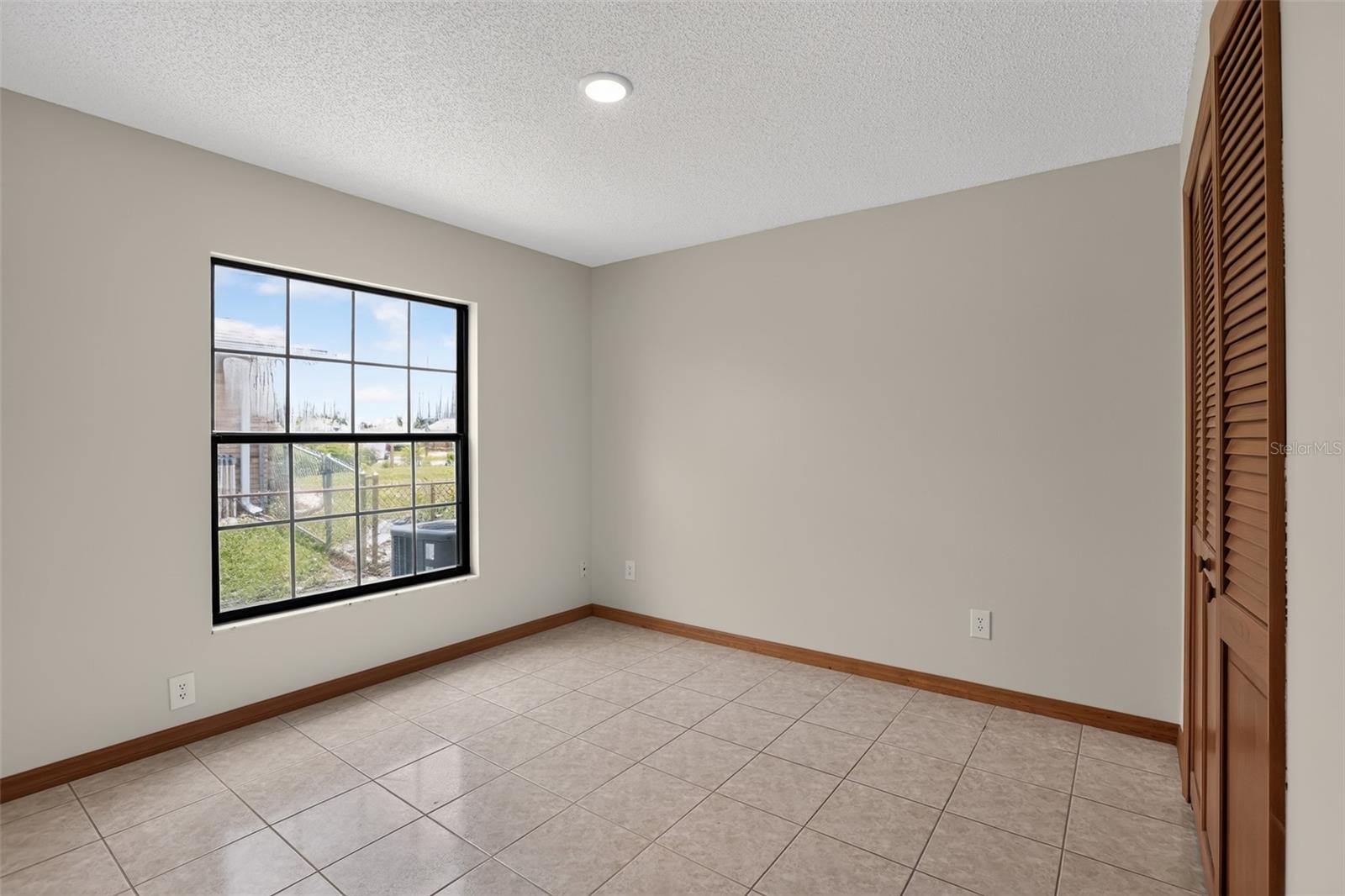DELTONA LAKES UNIT 07 - Residential