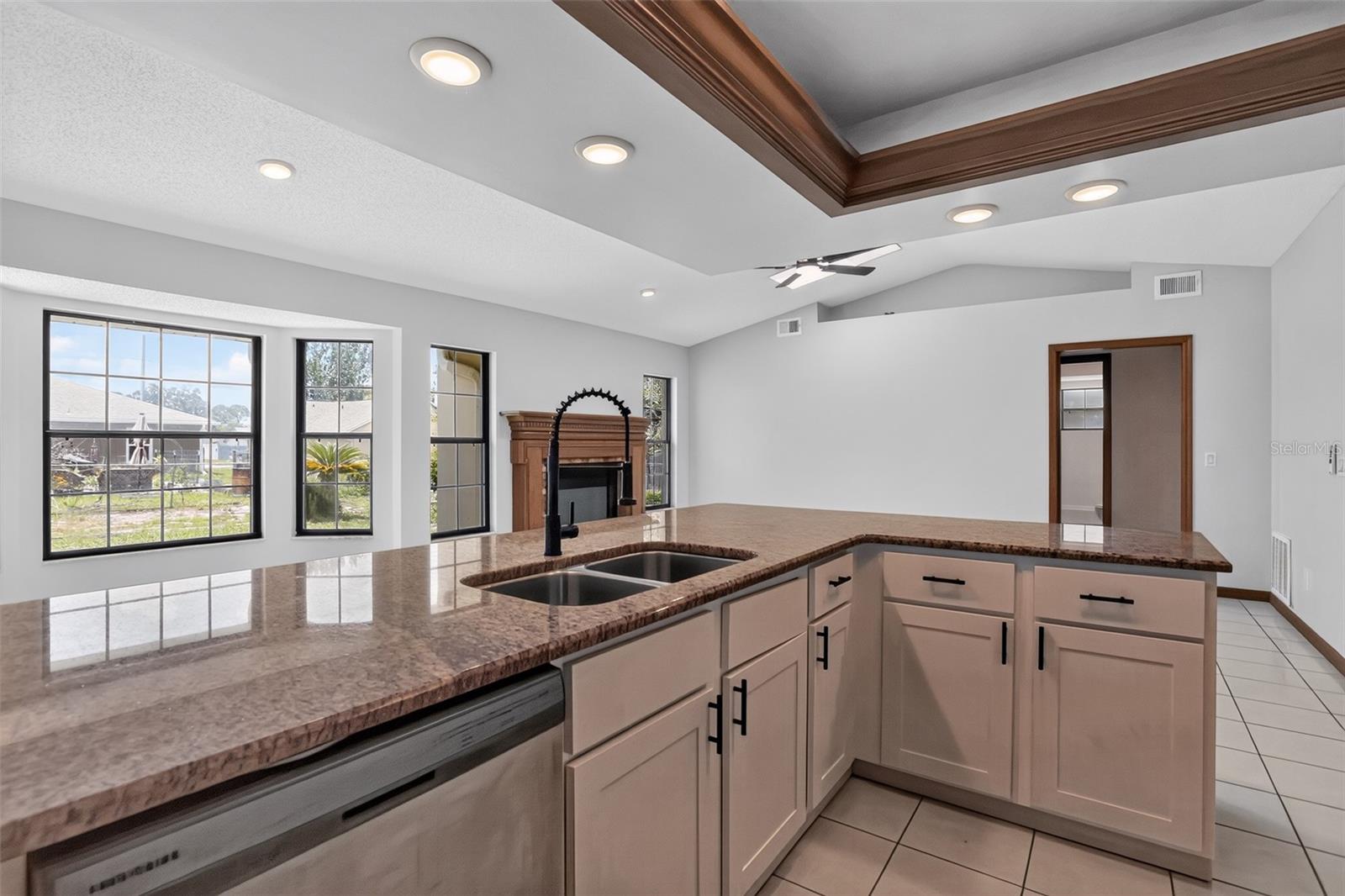 DELTONA LAKES UNIT 07 - Residential