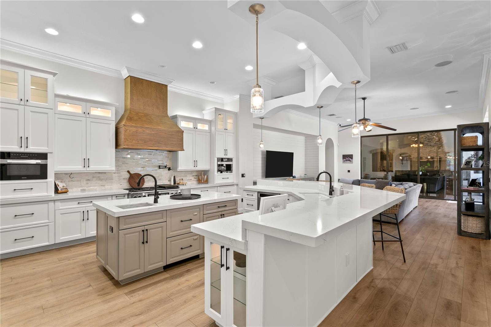 FISHHAWK RANCH - Residential