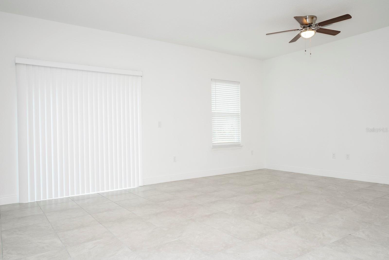 MARION OAKS UN 01 - Residential