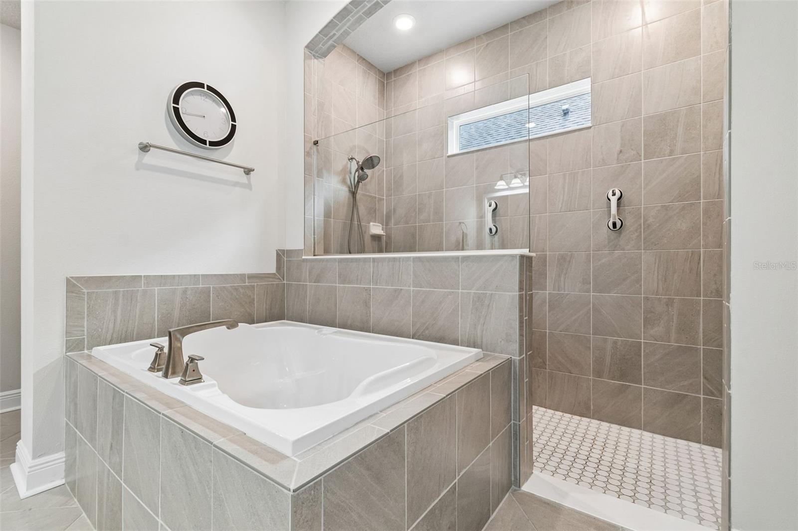 FISHHAWK RANCH WEST PH 3A - Residential