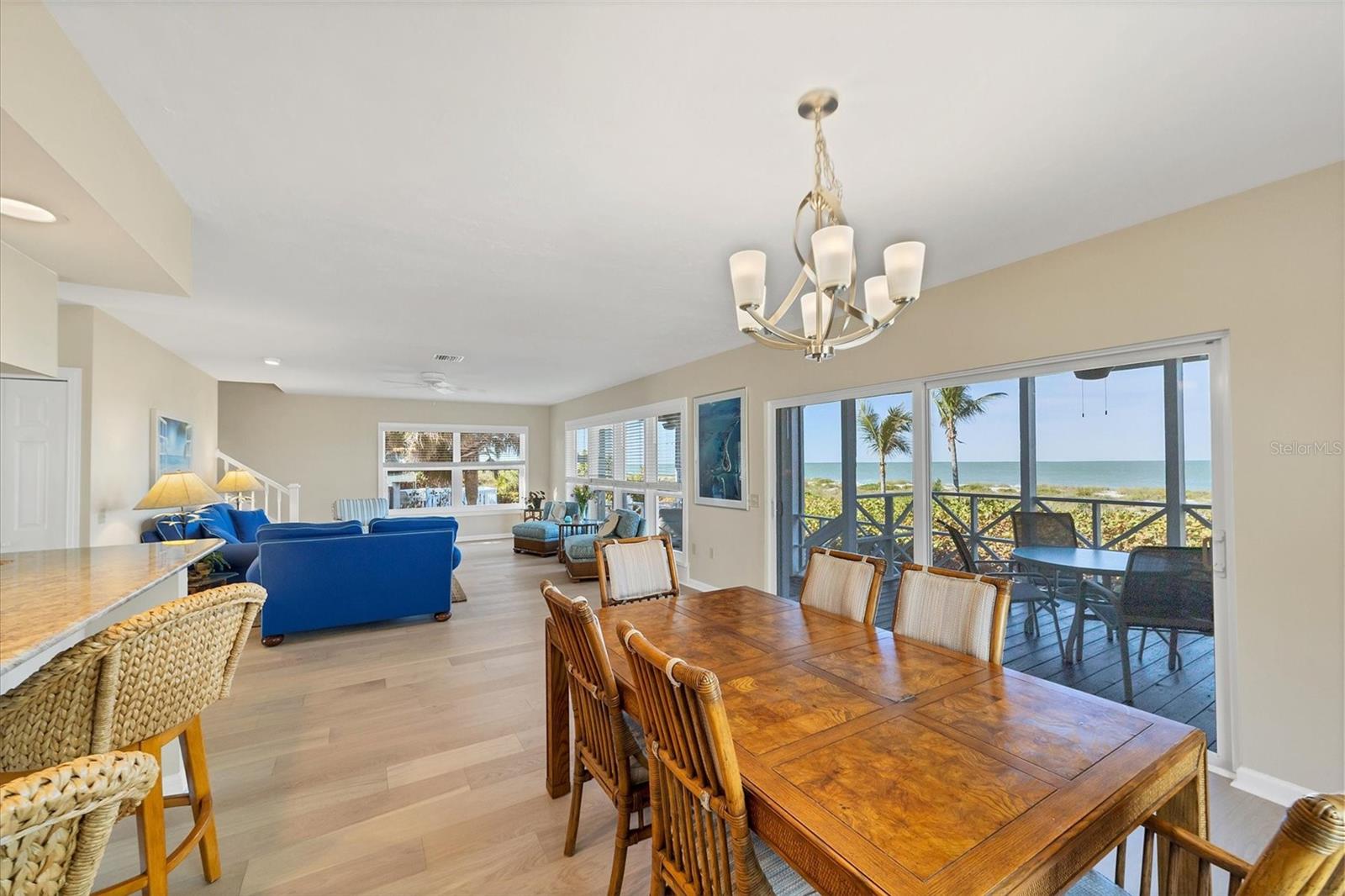 GOLDEN BEACH - Residential