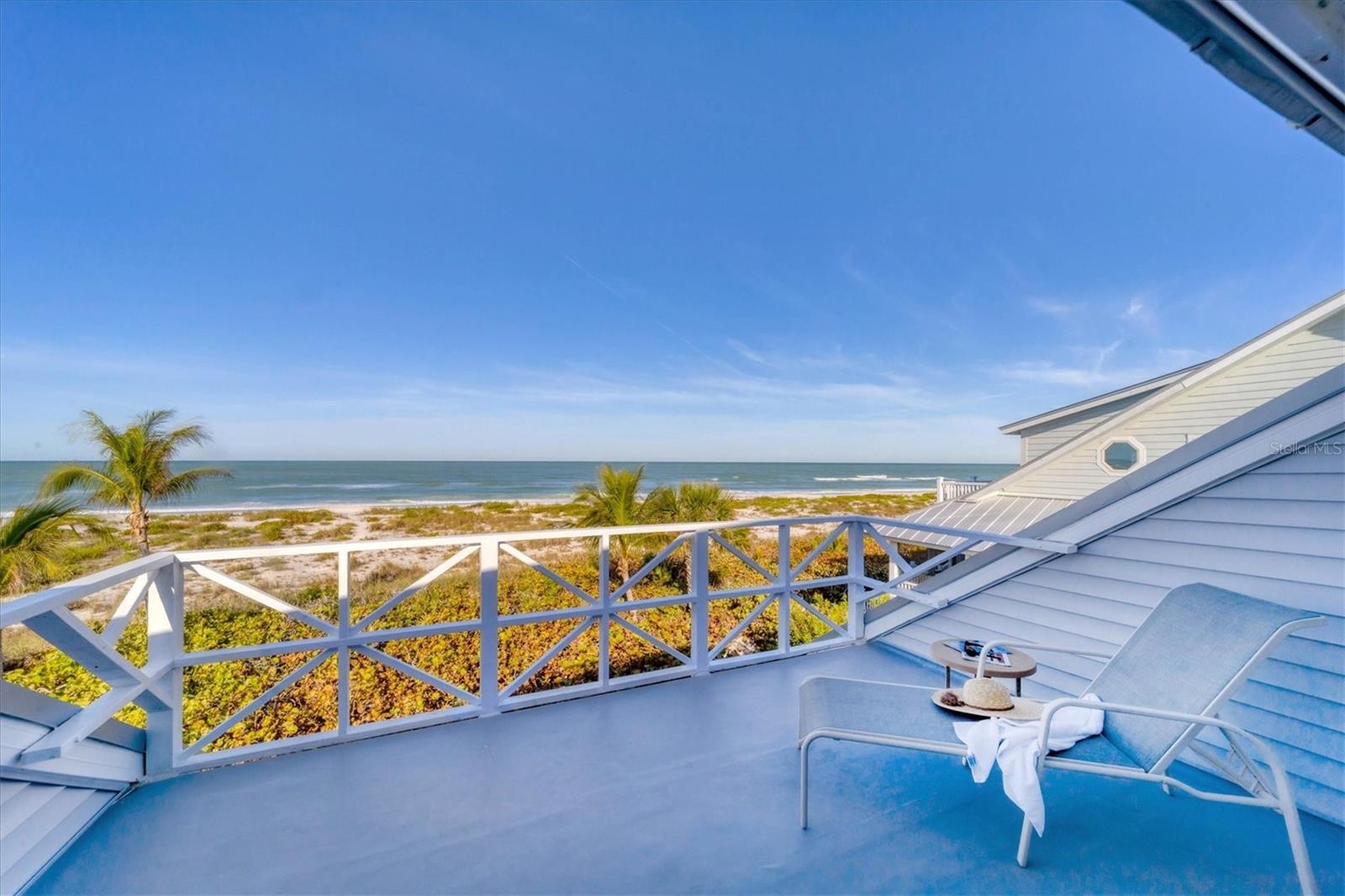 GOLDEN BEACH - Residential