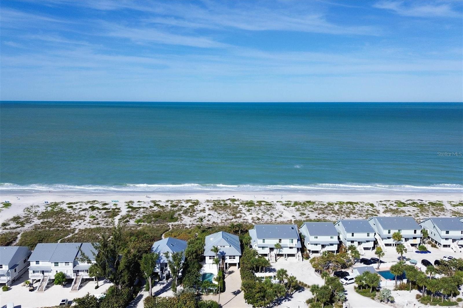 GOLDEN BEACH - Residential