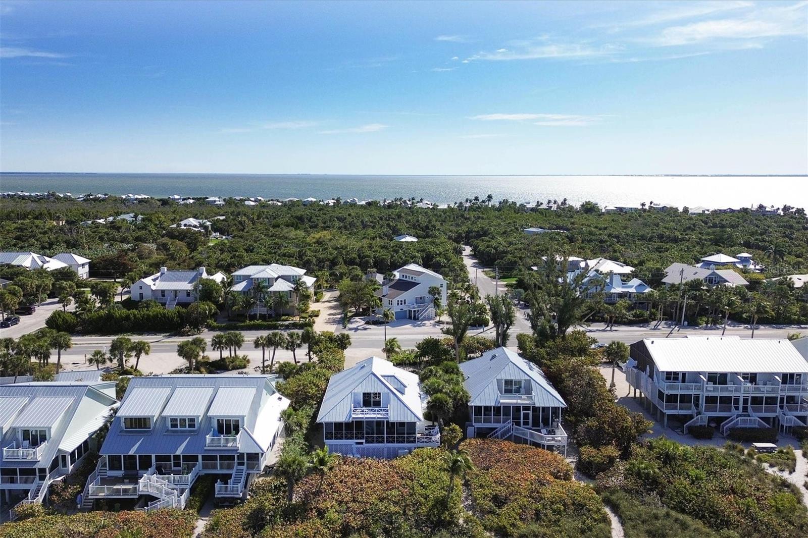 GOLDEN BEACH - Residential