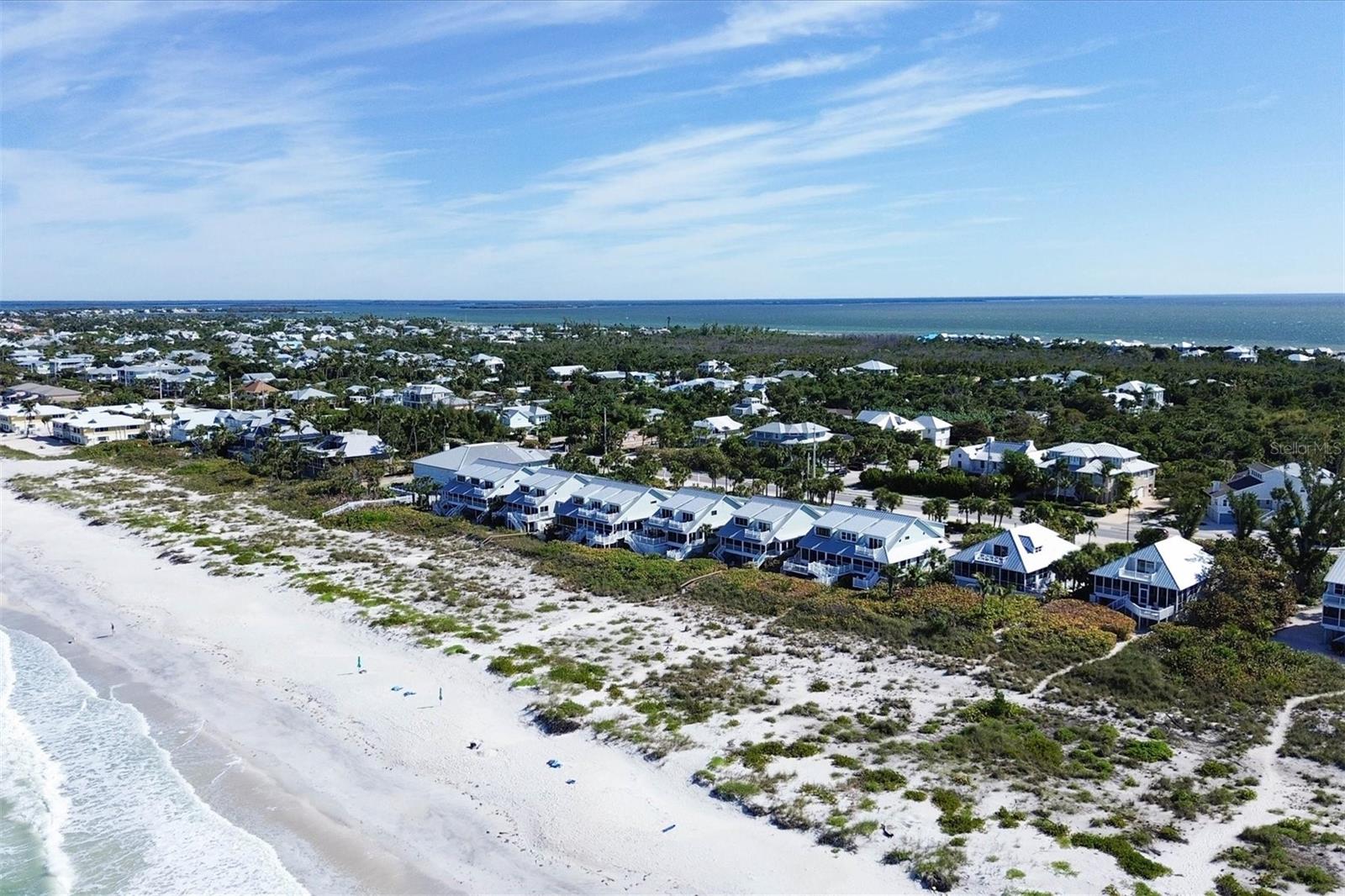 GOLDEN BEACH - Residential
