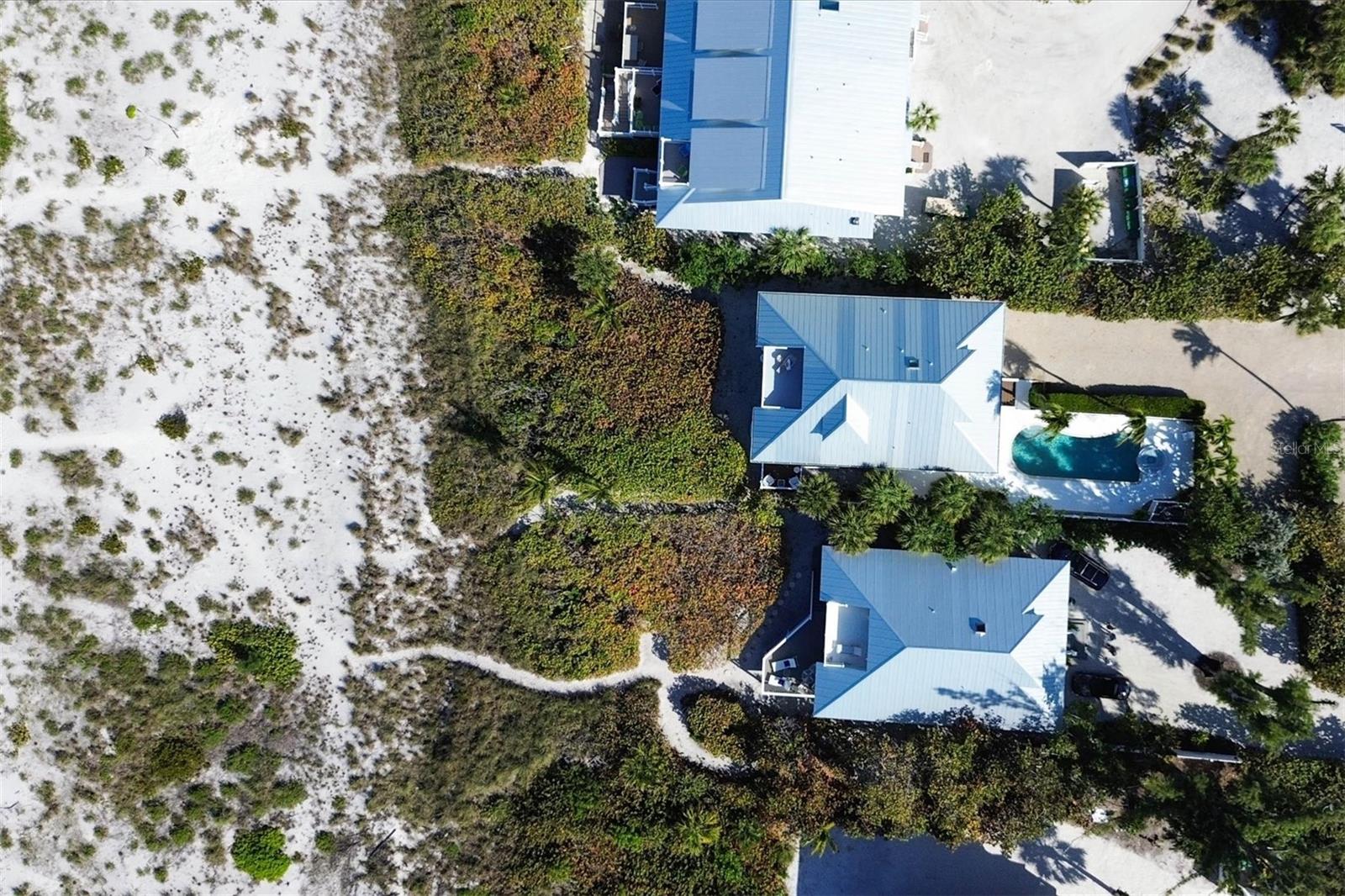GOLDEN BEACH - Residential