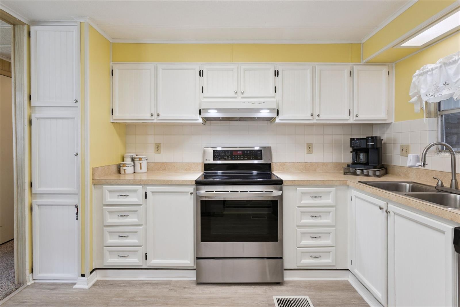 HAWTHORNE AT LEESBURG A COOPERATIVE - Residential