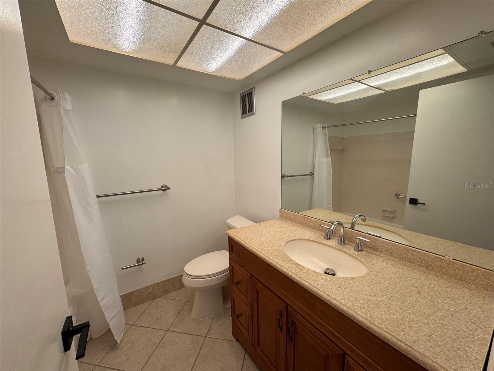 DISSTON ARMS APTS CONDO - Residential Lease