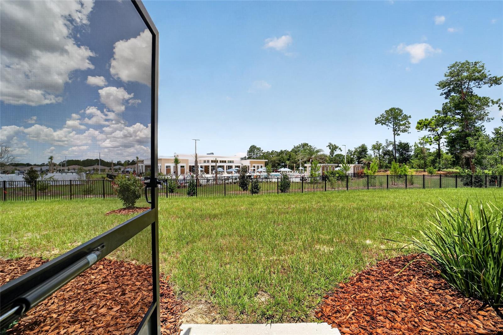 ON TOP OF THE WORLD - Residential