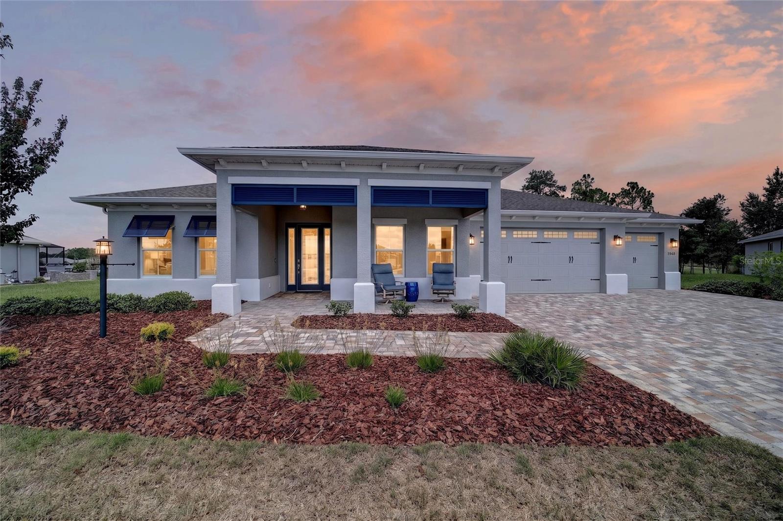 ON TOP OF THE WORLD - Residential