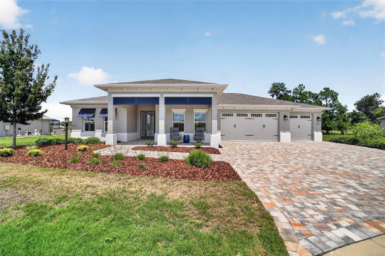 ON TOP OF THE WORLD - Residential