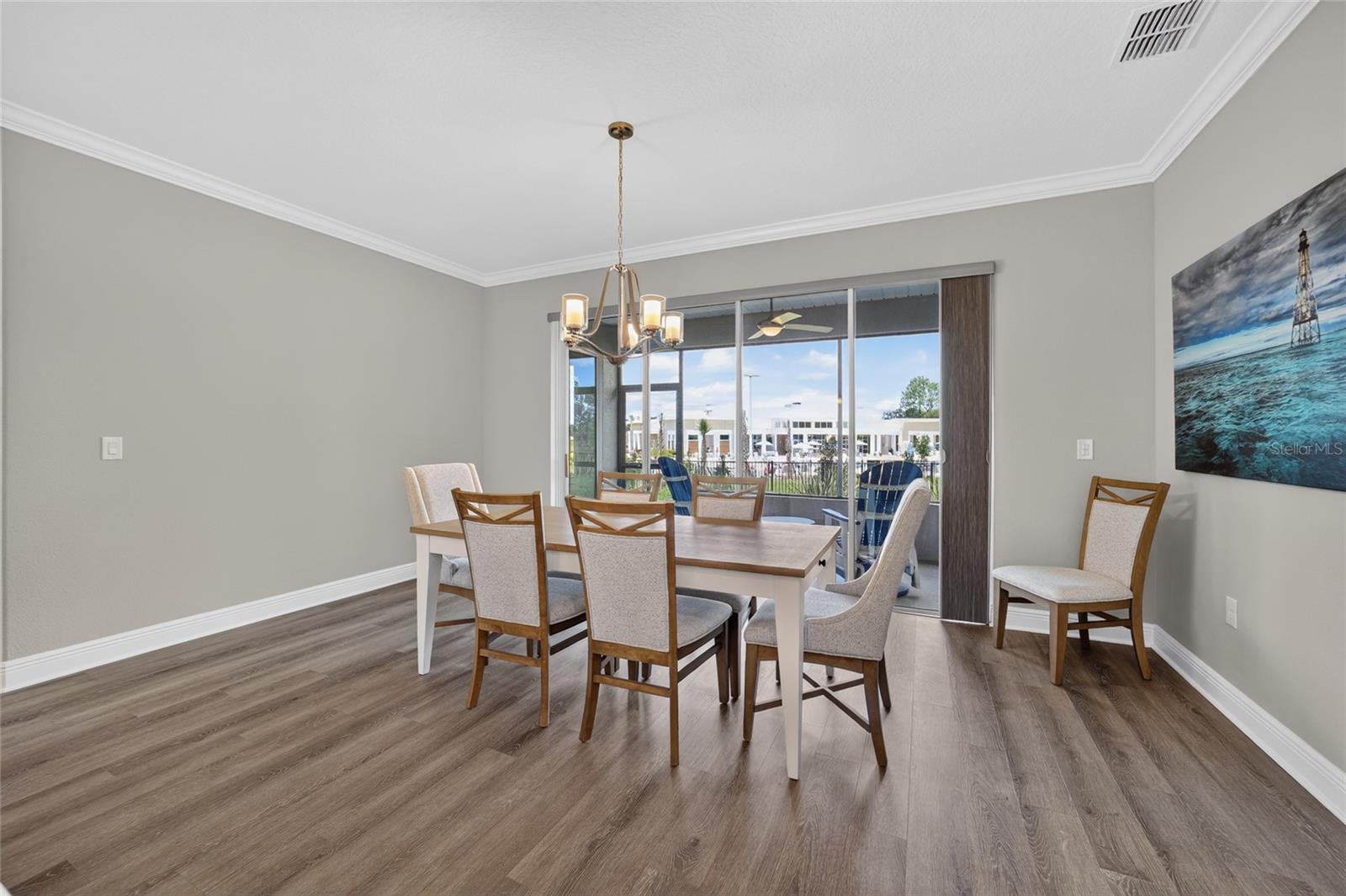 ON TOP OF THE WORLD - Residential