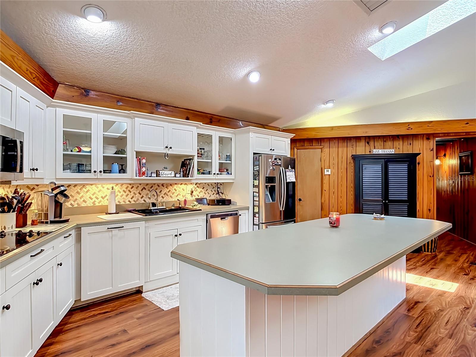 BLUE LAKE RIDGE - Residential
