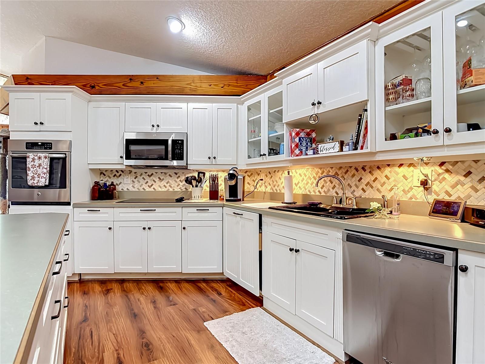 BLUE LAKE RIDGE - Residential