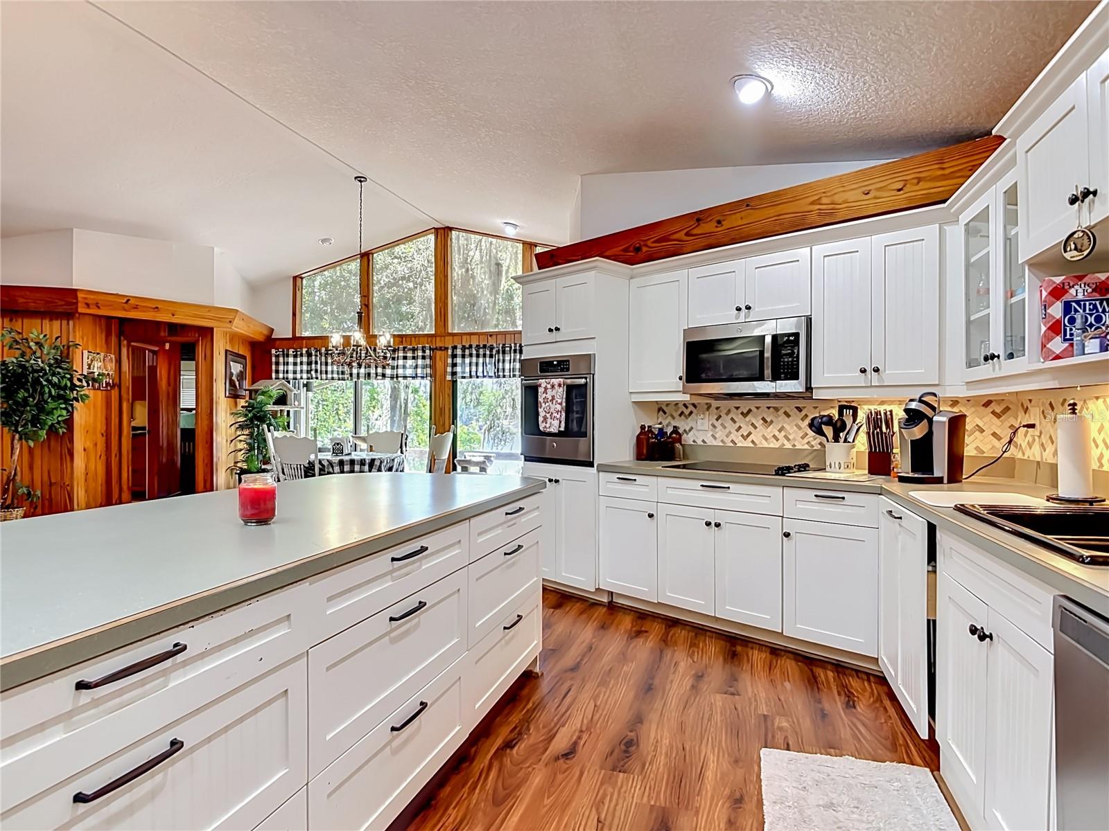 BLUE LAKE RIDGE - Residential