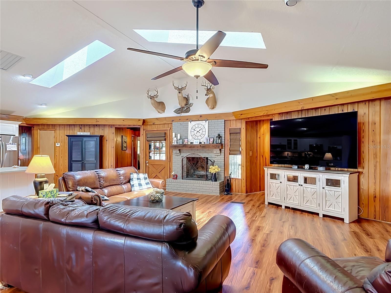 BLUE LAKE RIDGE - Residential