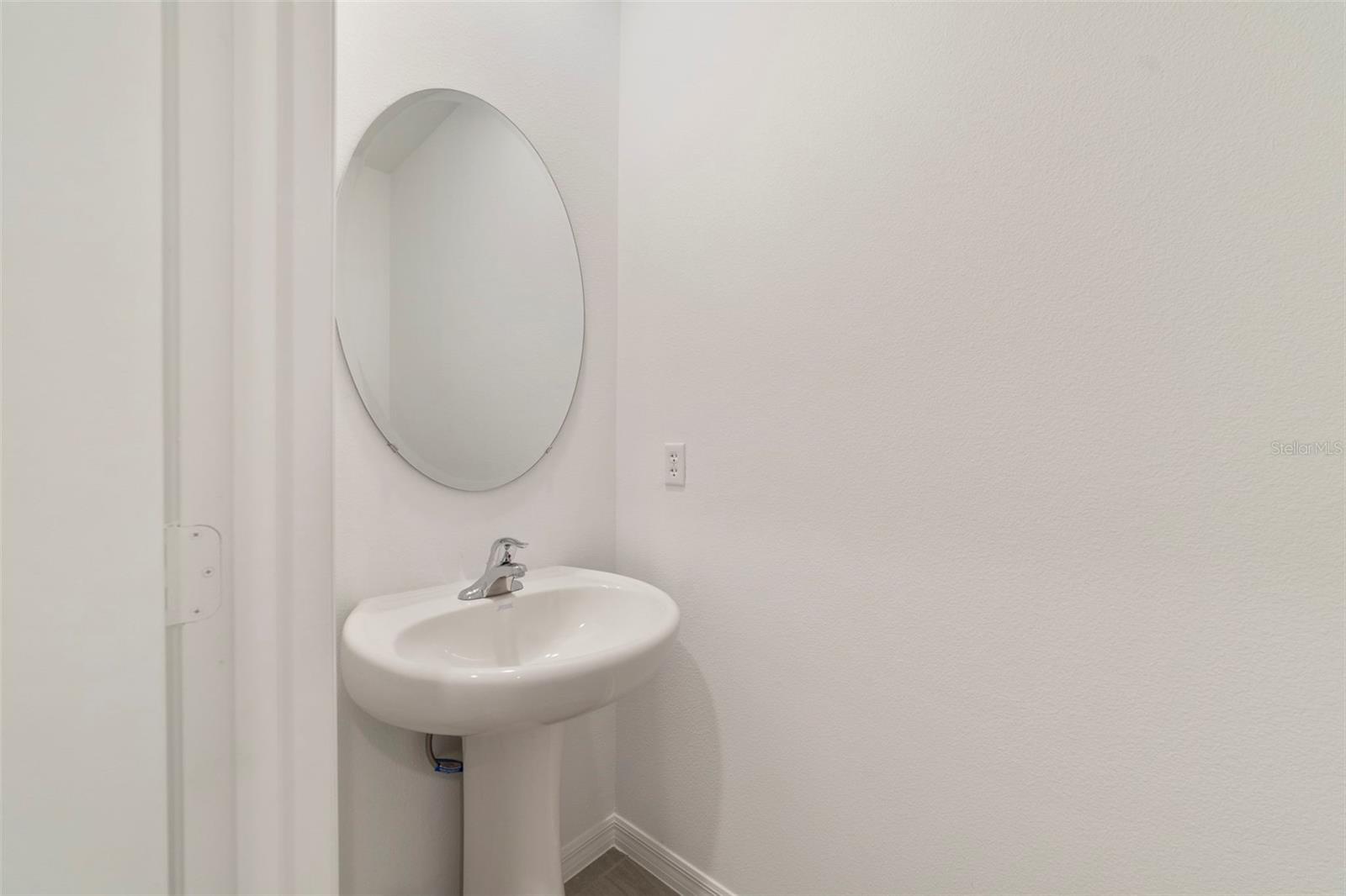 TOWNS AT GREENLEAF - Residential