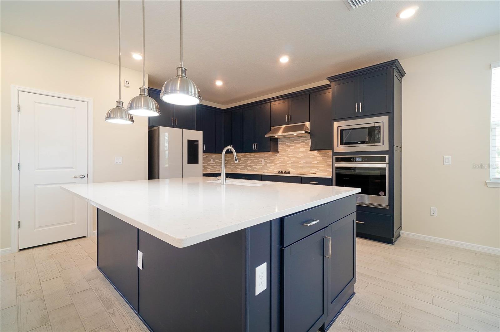 WESLYN PARK PH 2 - Residential Lease