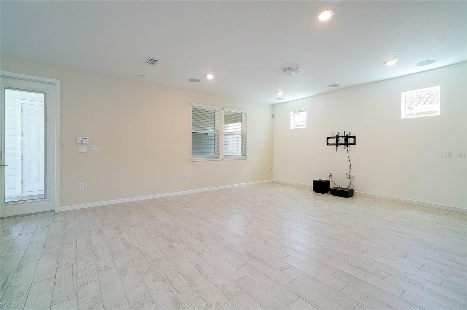 WESLYN PARK PH 2 - Residential Lease