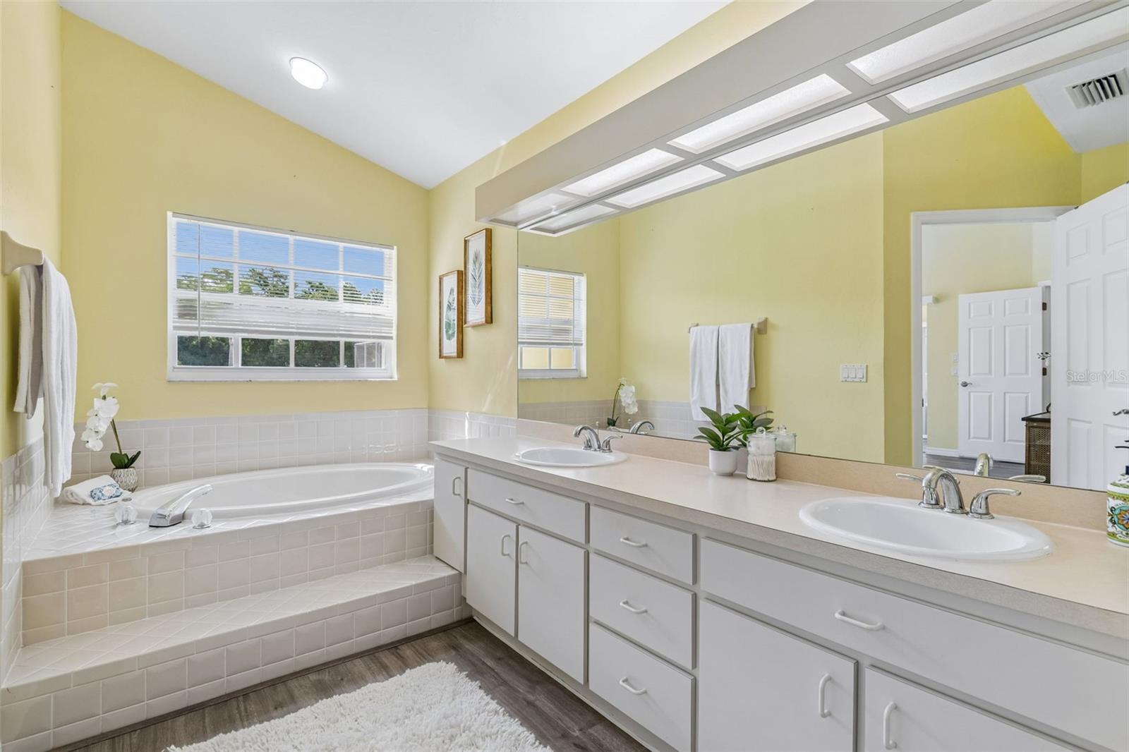 QUAIL RIDGE - Residential