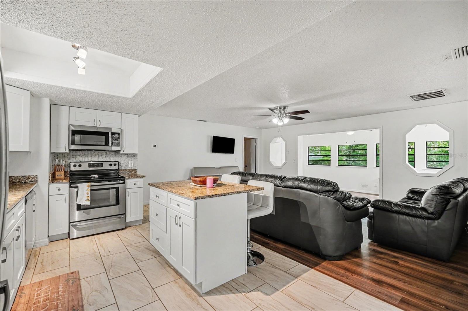 SPRING HILL - Residential