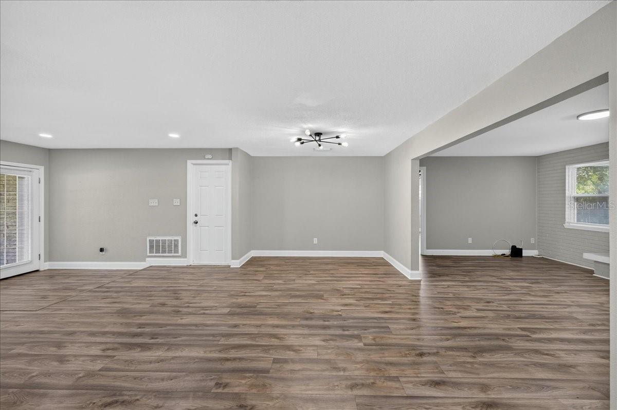 WINDSOR PARK - Residential